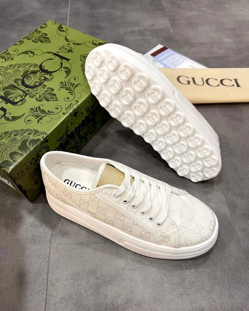 GUCCI Sneakers